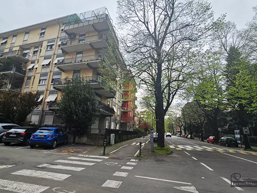 Immagine 41 di Quadrilocale in affitto  in Viale Duca Alessandro 90 a Parma