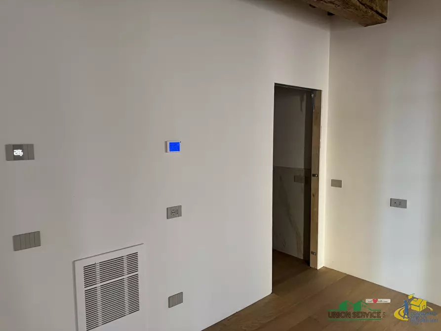 Immagine 22 di Pentalocale in vendita  in Vicolo San Tiburzio a Parma