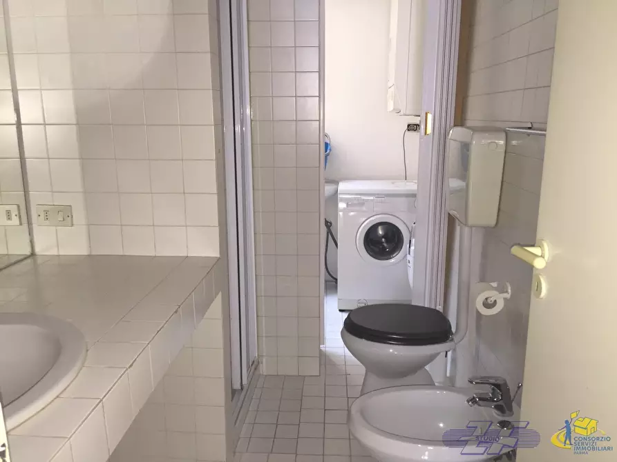 Immagine 8 di Appartamento in affitto  a Parma