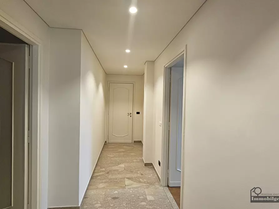 Immagine 8 di Quadrilocale in affitto  in Viale Duca Alessandro 90 a Parma