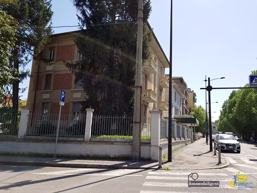 Immagine 1 di Trilocale in affitto  in Viale Tanara 13 a Parma