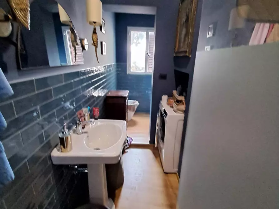 Immagine 26 di Trilocale in vendita  in Borgo San Giuseppe 46 a Parma