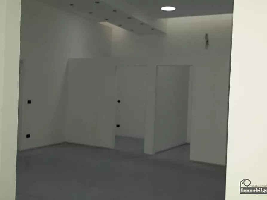 Immagine 4 di Locale commerciale in affitto  in Borgo Angelo Mazza 2 a Parma