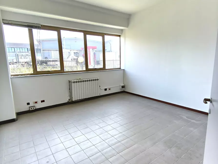 Immagine 18 di Ufficio in affitto  in Via Monte Sporno 1 a Parma