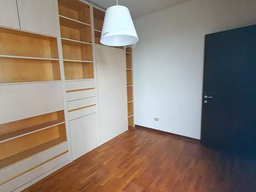 Immagine 19 di Trilocale in affitto  in Via Alcide de Gasperi a Parma