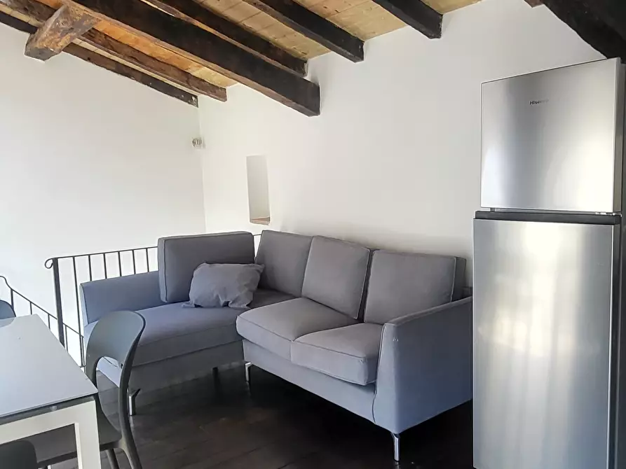 Immagine 11 di Bilocale in affitto  in Borgo Naviglio 6 a Parma