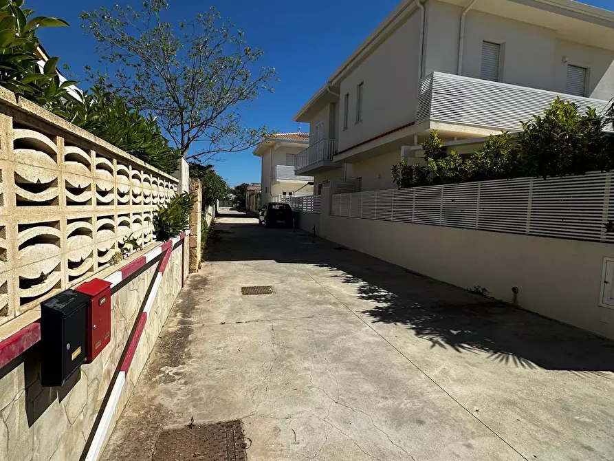 Immagine 30 di Stanza singola in affitto  in Via Lipari 212 a Modica