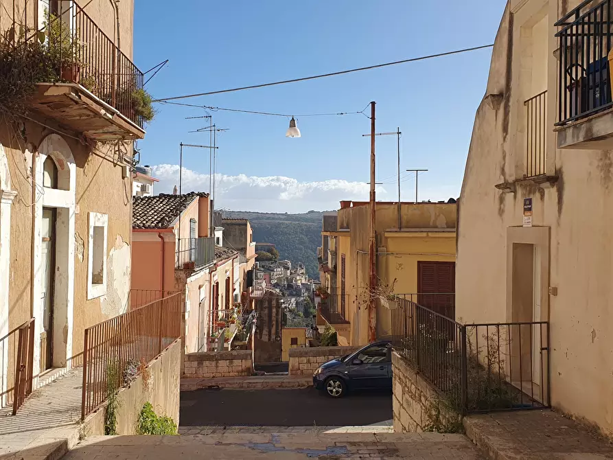 Immagine 2 di Porzione di casa in vendita  a Ragusa