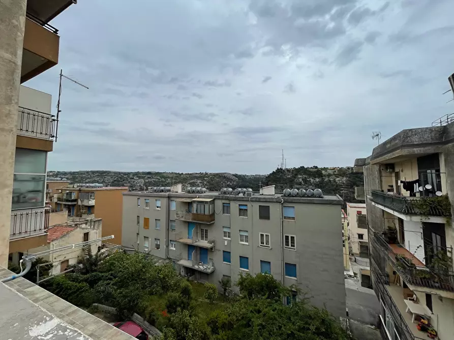 Immagine 2 di Casa indipendente in vendita  in Via Damiano Chiesa a Modica