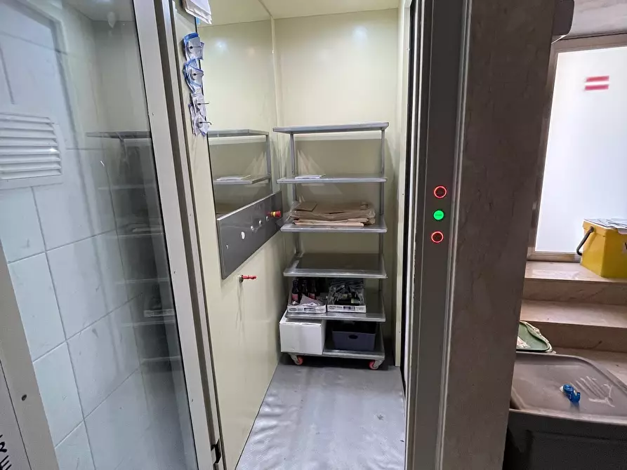 Immagine 15 di Bar / Ristorante in vendita  in Via dell'Arno a Pozzallo