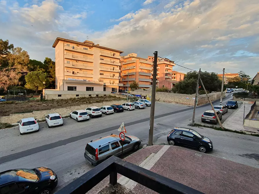 Immagine 4 di Bilocale in affitto  a Modica