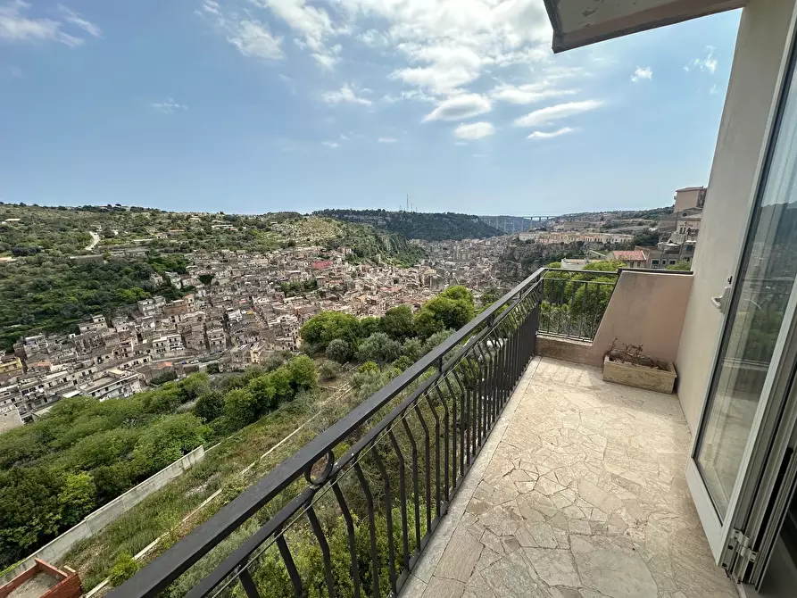 Immagine 17 di Appartamento in vendita  in VIA FONTANA 64 a Modica