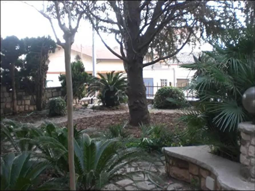 Immagine 2 di Villa in vendita  in Via Risorgimento a Modica