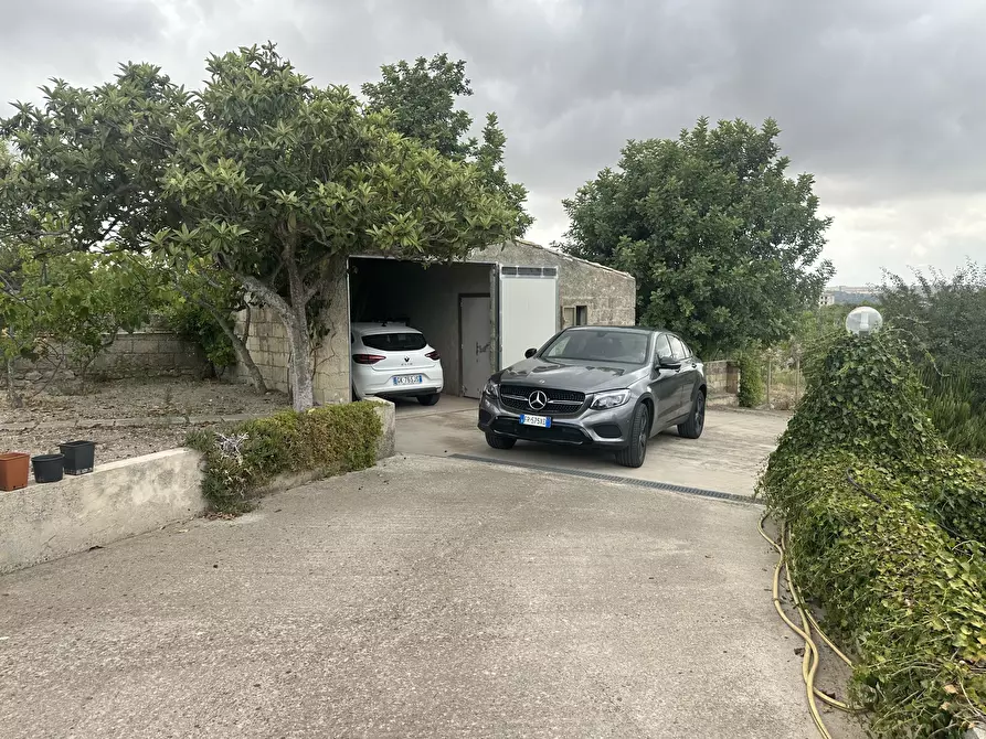 Immagine 13 di Villa in vendita  in Via Vanella 177 a Modica
