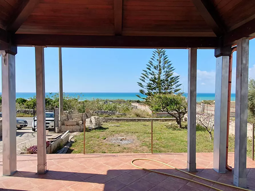 Immagine 2 di Villa in vendita  a Scicli