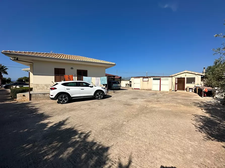 Immagine 13 di Villa in vendita  in SP44 a Modica