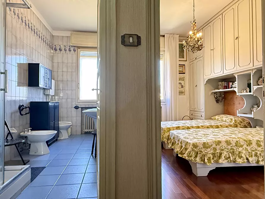 Immagine 26 di Pentalocale in vendita  in Via Del Borgo di San Pietro a Bologna