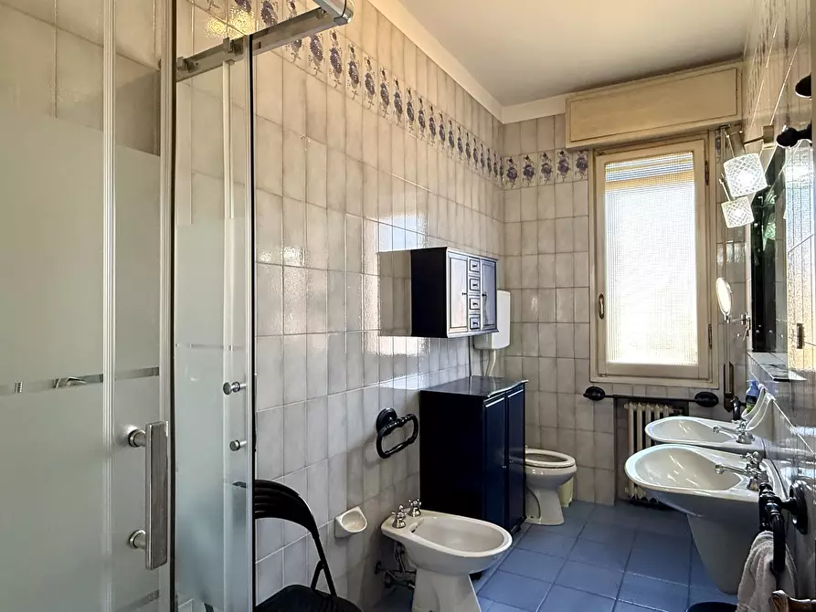 Immagine 34 di Pentalocale in vendita  in Via Del Borgo di San Pietro a Bologna