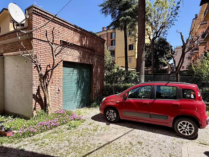 Immagine 4 di Quadrilocale in vendita  in Via Giuseppe Mazza 4 a Bologna