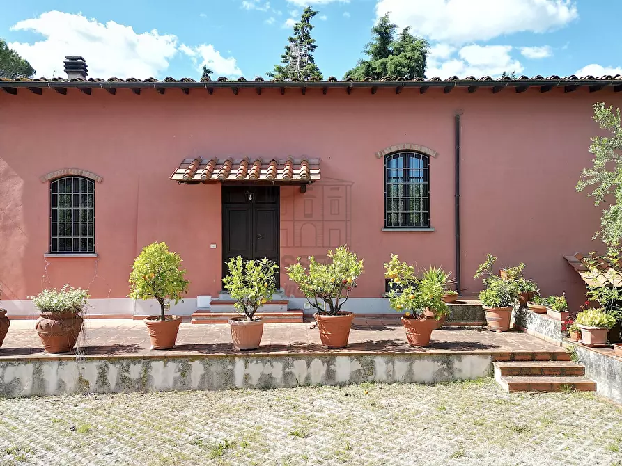 casa indipendente in vendita a Lucca
