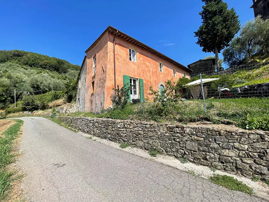 Immagine 3 di Rustico / casale in vendita  in Traversa I Via Orzali Angelo 50 a Lucca