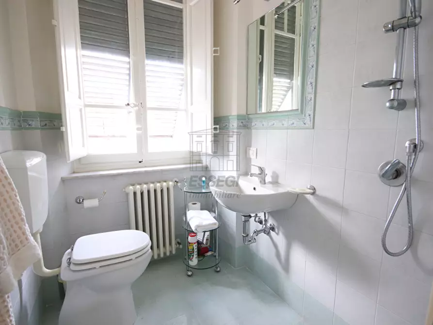 Immagine 18 di Villa in vendita  in Via Ludovica 56 a Lucca