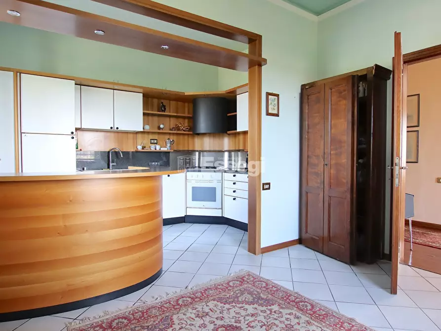 Immagine 26 di Villa in vendita  in Via del Parco 49 a Capannori