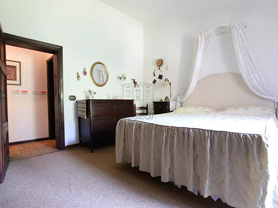 Immagine 101 di Rustico / casale in vendita  in Via della Chiesa di Gragnano a Lucca