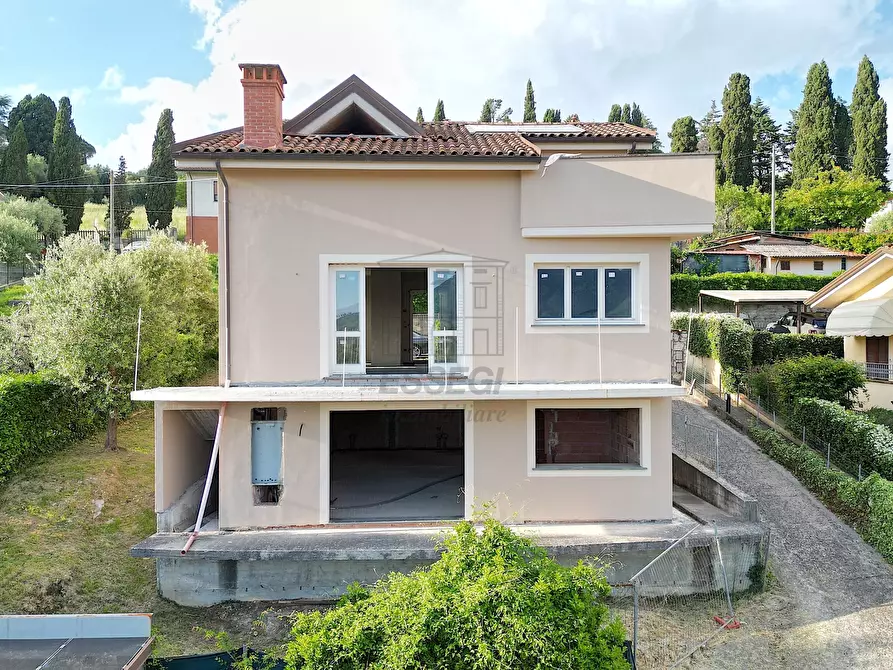 Immagine 10 di Casa indipendente in vendita  in Traversa I Via Vecchia della Chiesa 26 a Lucca