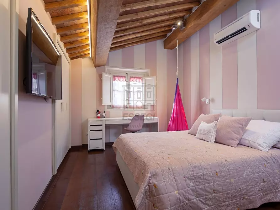 Immagine 13 di Villa in vendita  in Via di Villa Paola 335/F a Lucca