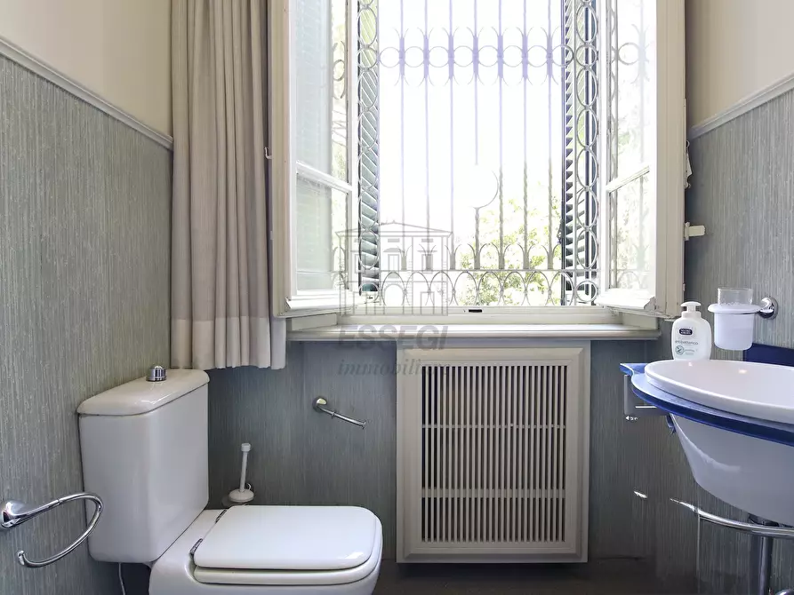 Immagine 12 di Villa in vendita  in Via Pietro Paolini 303 a Lucca