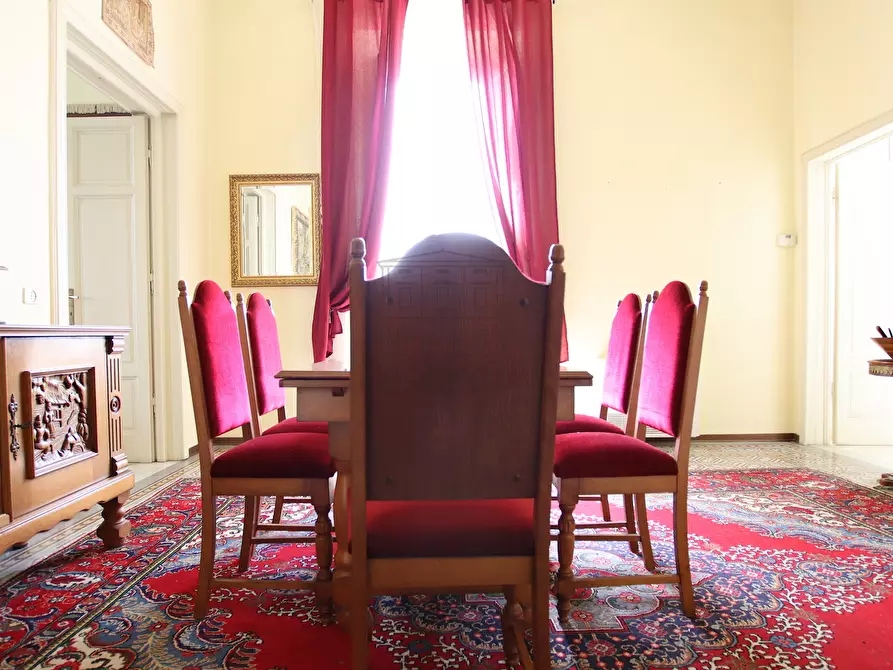 Immagine 19 di Villa in vendita  a Lucca