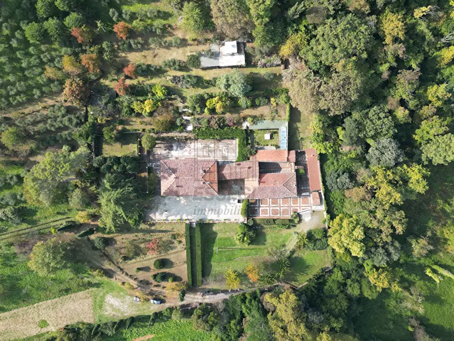 Immagine 5 di Villa in vendita  in Via del Cimitero ⅩⅩⅠⅠⅠ 676 a Lucca