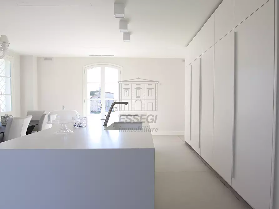 Immagine 18 di Villa in vendita  in Via Don Emilio Angeli a Lucca