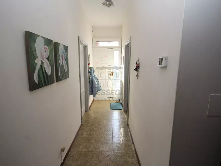 Immagine 14 di Villa in vendita  in Via Giovanni Volpi 139 a Lucca