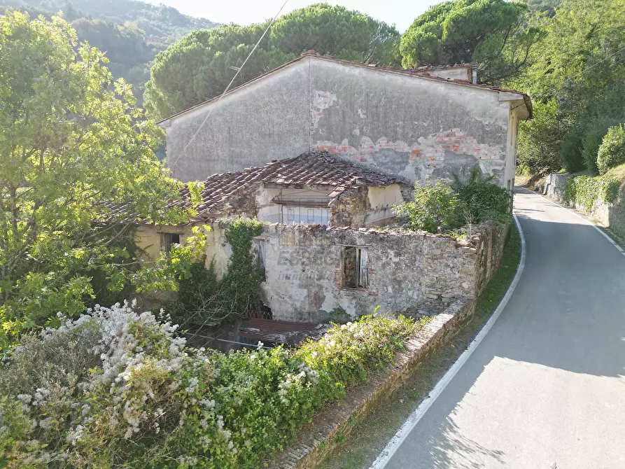 Immagine 12 di Rustico / casale in vendita  in via del Colle 355/E a Lucca