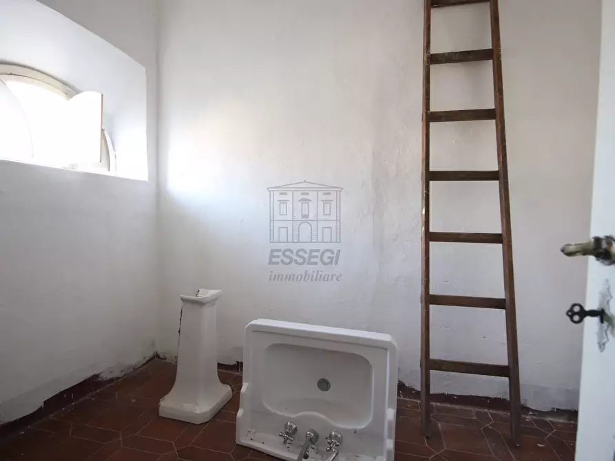 Immagine 16 di Rustico / casale in vendita  in via della chiesa di Camigliano, Camigliano 1 a Lucca