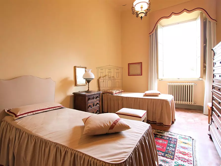 Immagine 55 di Villa in vendita  in via di montecatino a Lucca