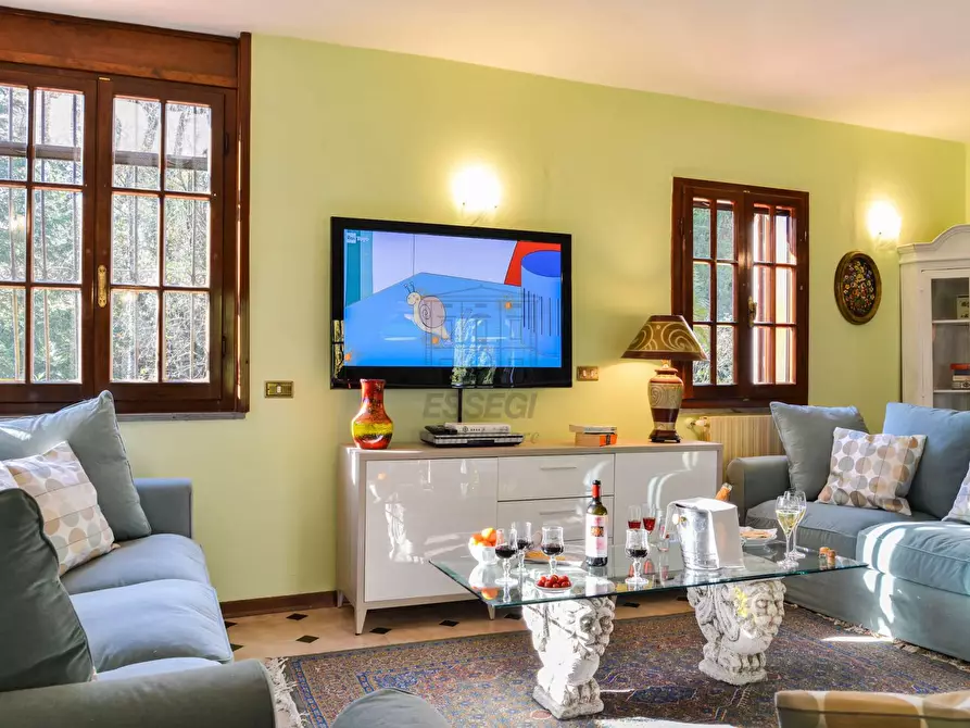 Immagine 11 di Rustico / casale in vendita  in SP1 a Pescaglia