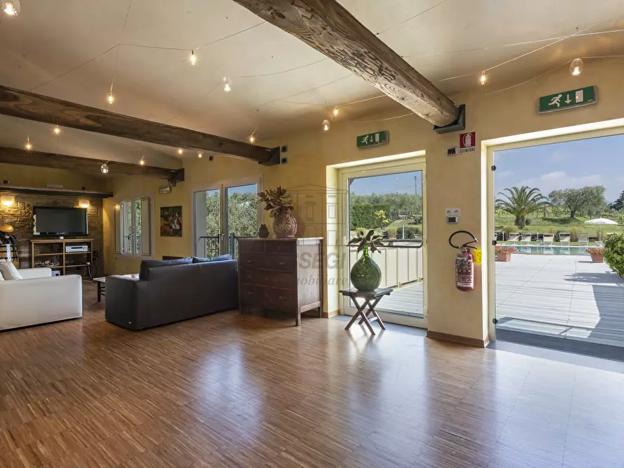 Immagine 18 di Rustico / casale in vendita  in Via di Montecarlo 59 a Lucca