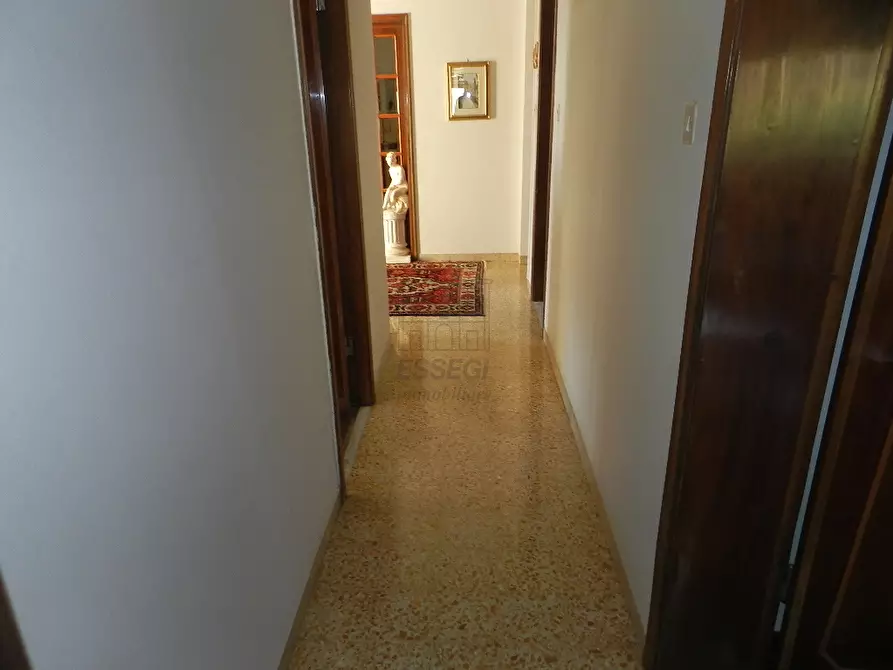 Immagine 12 di Villa in vendita  a Lucca