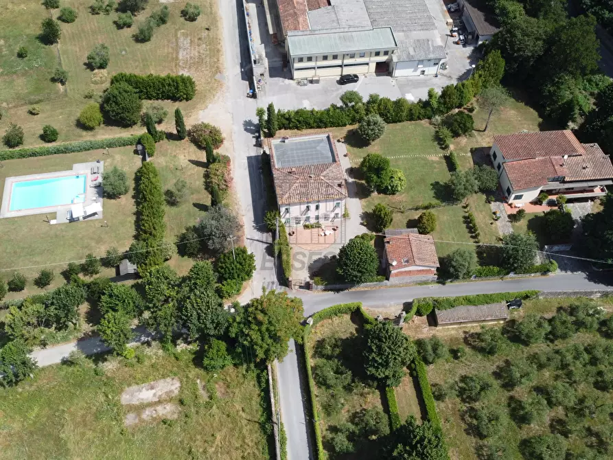 Immagine 5 di Villa in vendita  in Via di segromigno a Capannori