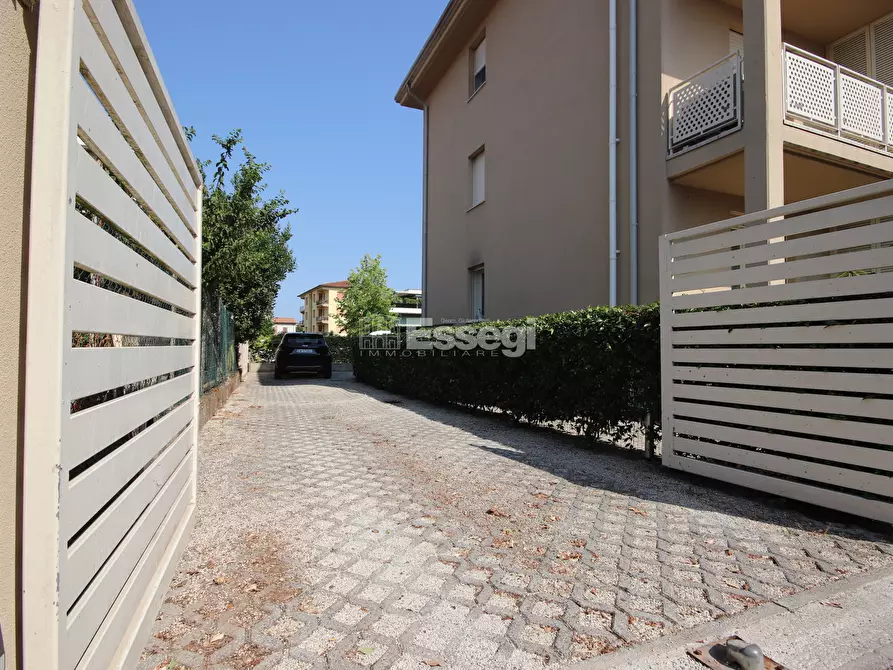 Immagine 13 di Appartamento in vendita  in Via Carlo Massei 129 a Lucca