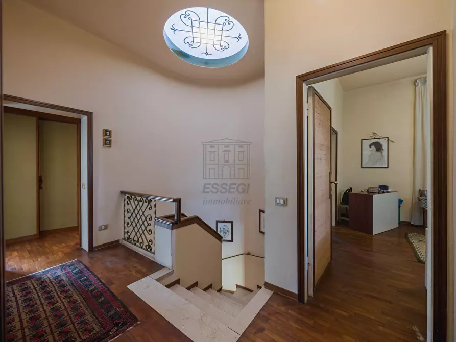 Immagine 23 di Villa in vendita  in Via Castruccio Buonamici a Lucca