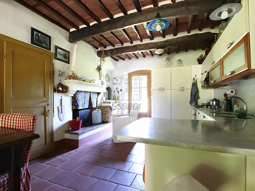 Immagine 47 di Rustico / casale in vendita  in Via della Chiesa di Gragnano a Lucca