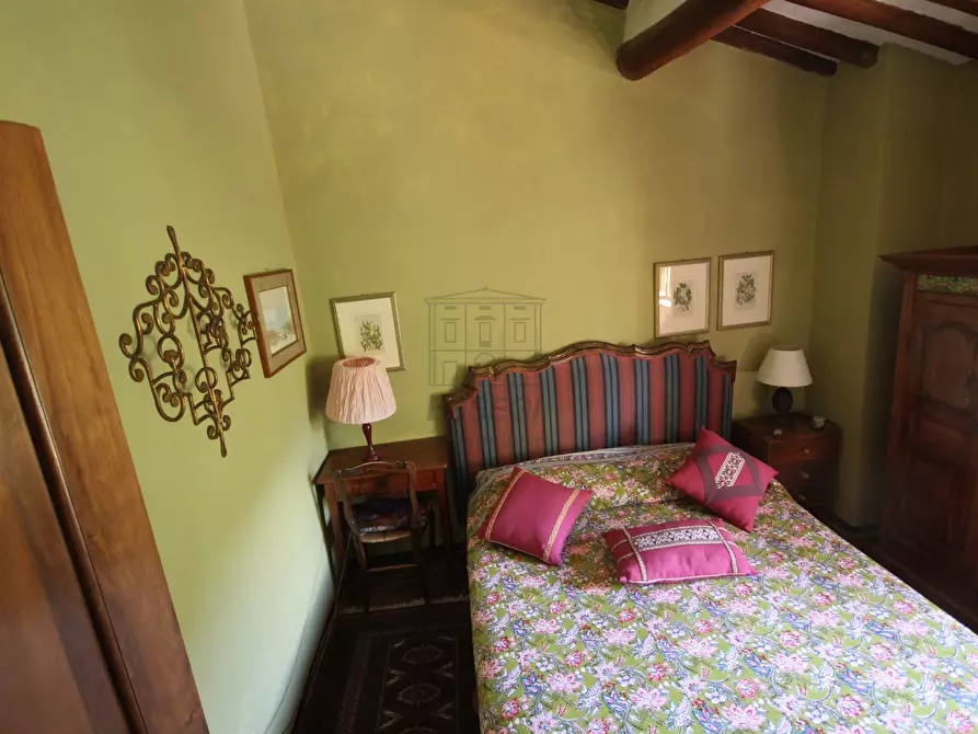 Immagine 19 di Rustico / casale in vendita  a Lucca