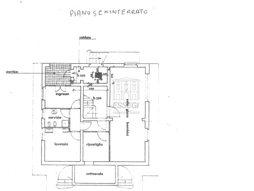 Immagine 58 di Villa in vendita  in Via Castruccio Buonamici a Lucca
