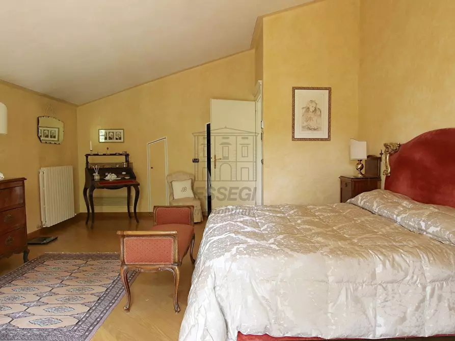 Immagine 22 di Villa in vendita  in Via dei Cotani 211 a Lucca