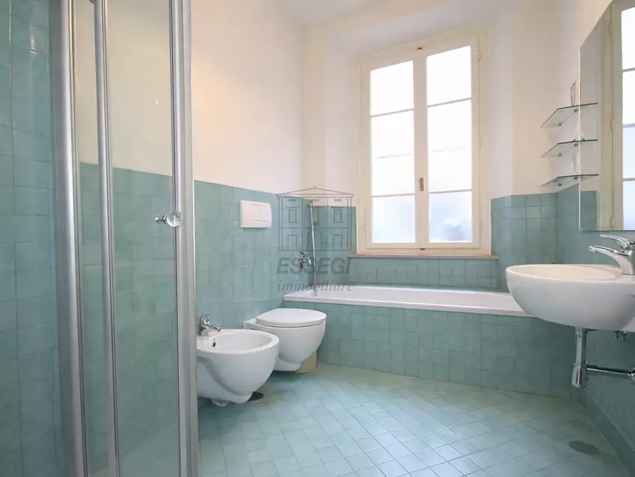 Immagine 7 di Appartamento in vendita  a Lucca