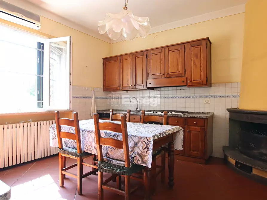 Immagine 36 di Villa in vendita  in Via del Parco 49 a Capannori